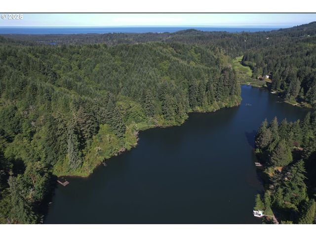 89349 RUSTIC Ln, Florence, OR 97439