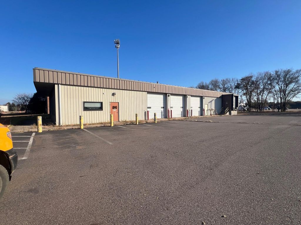 4655 Heatherwood Road, Saint Cloud, MN 56301