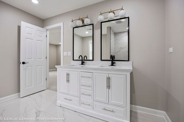 1247 Scoville Avenue, Berwyn, IL 60402