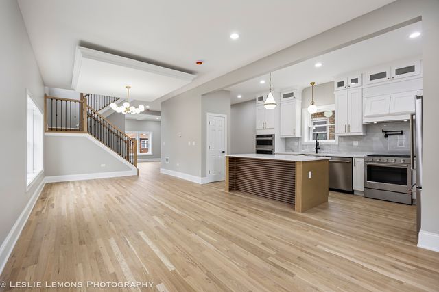 1247 Scoville Avenue, Berwyn, IL 60402