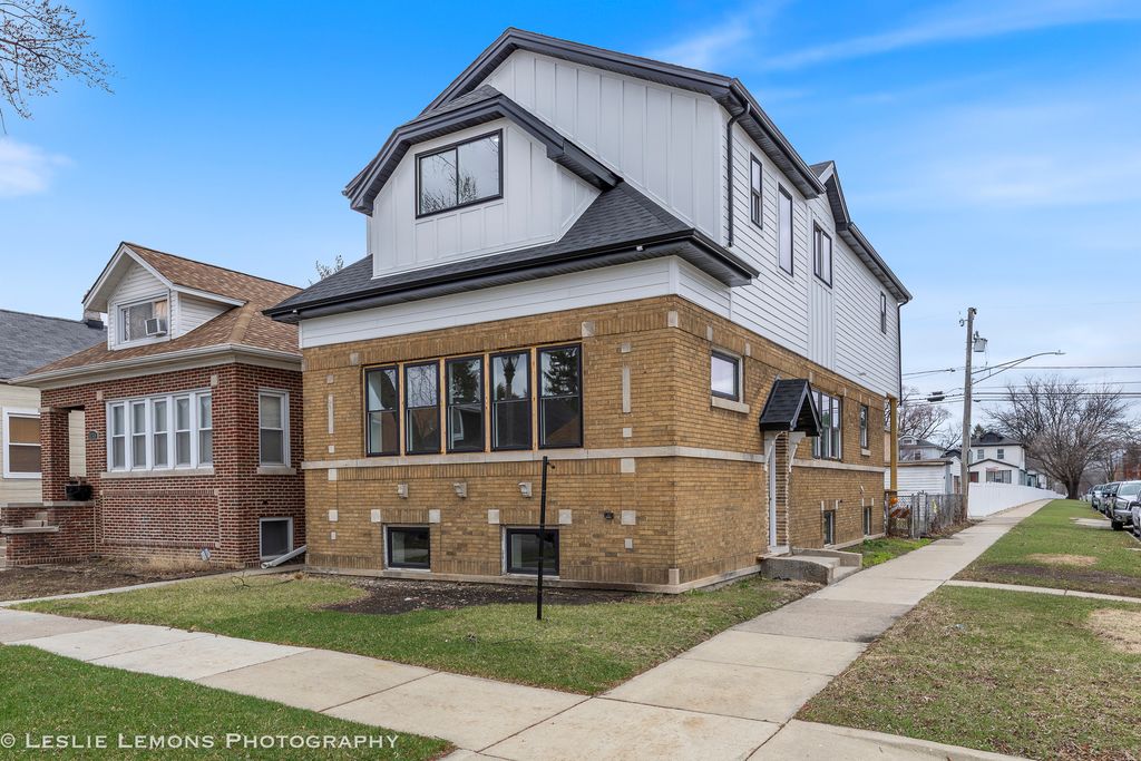 1247 Scoville Avenue, Berwyn, IL 60402