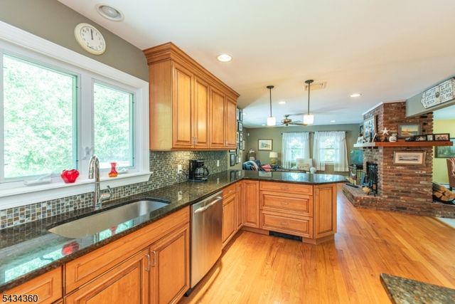 31 Clairview Rd, Parsippany-troy Hills Twp., NJ 07834