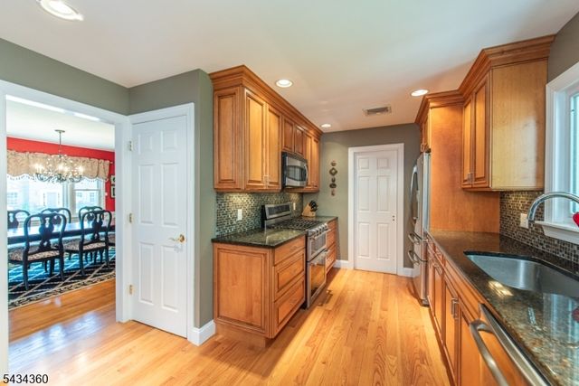 31 Clairview Rd, Parsippany-troy Hills Twp., NJ 07834