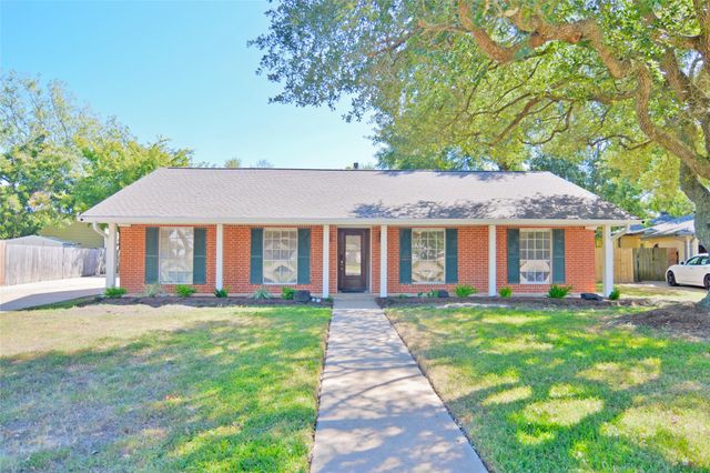 4513 S Flamingo Drive, Seabrook, TX 77586