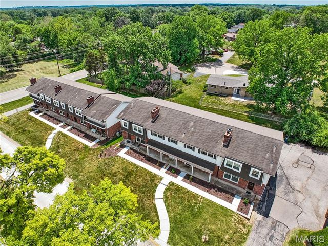 514 Broadmoor Drive, Chesterfield, MO 63017