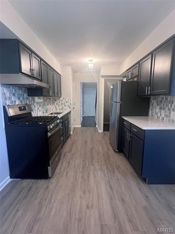 514 Broadmoor Drive, Chesterfield, MO 63017