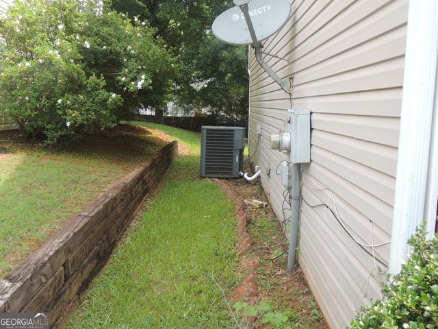 6574 Lake Mill Trace, Lithonia, GA 30038