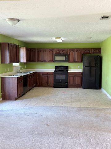 1618 Coach St, Deridder, LA 70634