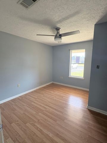 1618 Coach St, Deridder, LA 70634