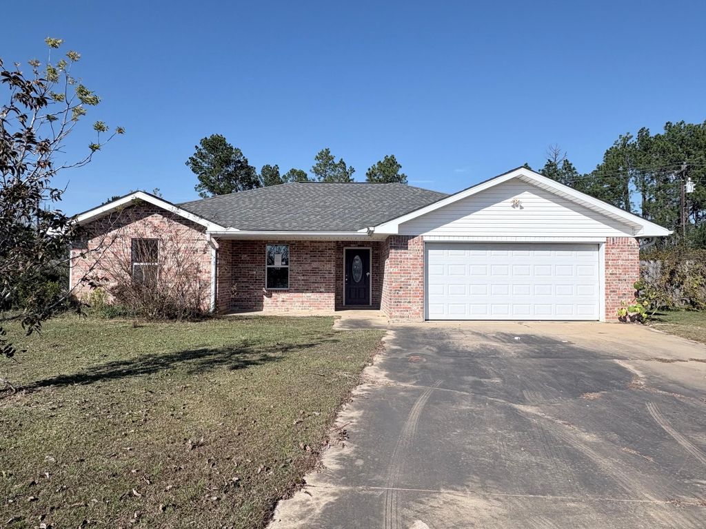 1618 Coach St, Deridder, LA 70634
