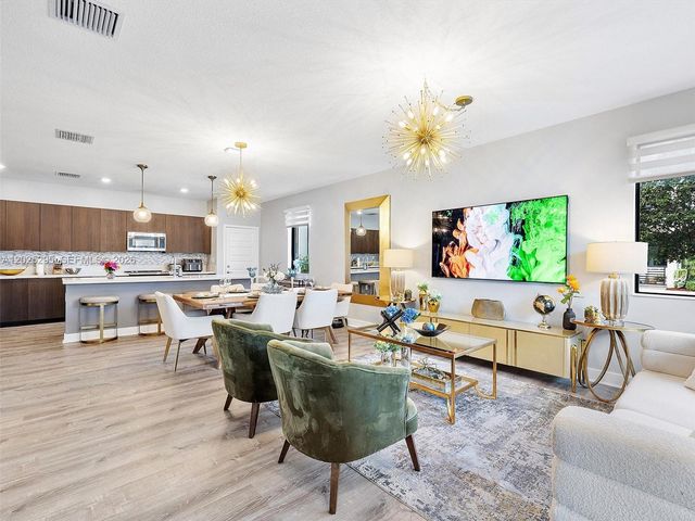 8398 NW 51st Ter 8398, Doral, FL 33166