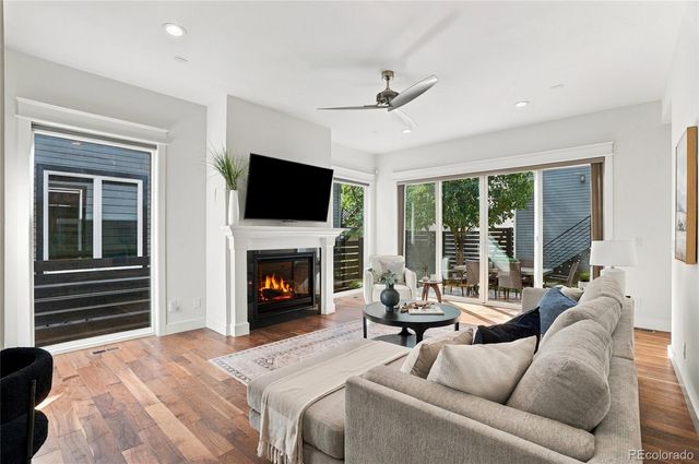 3275 S Logan Street, Englewood, CO 80113