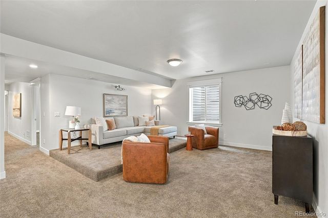 3275 S Logan Street, Englewood, CO 80113