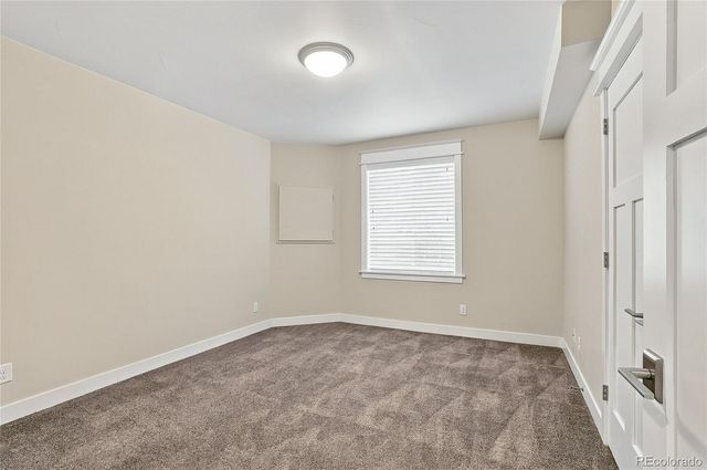 3275 S Logan Street, Englewood, CO 80113