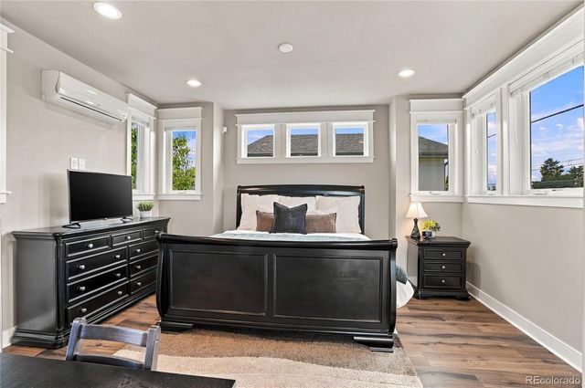 3275 S Logan Street, Englewood, CO 80113