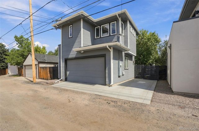 3275 S Logan Street, Englewood, CO 80113