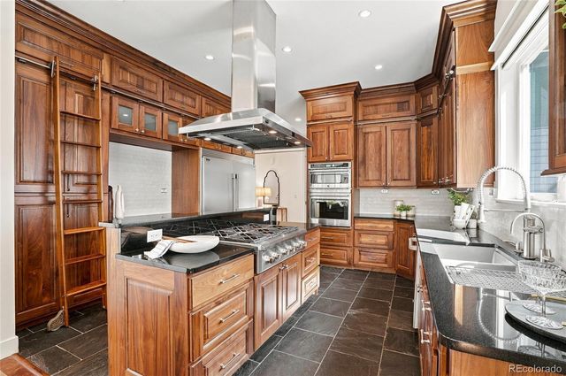 3275 S Logan Street, Englewood, CO 80113