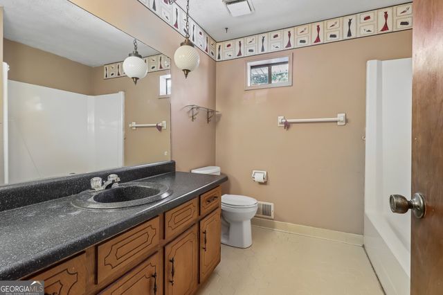 2040 Old Concord Drive SE, Covington, GA 30016