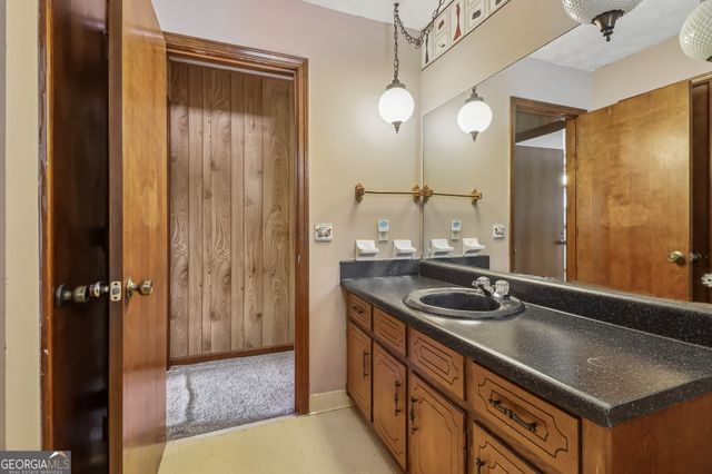 2040 Old Concord Drive SE, Covington, GA 30016