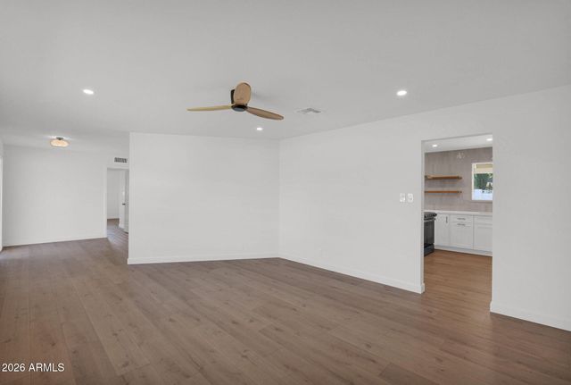 501 W SELDON Lane, Phoenix, AZ 85021