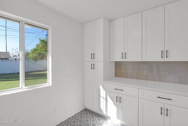 501 W SELDON Lane, Phoenix, AZ 85021