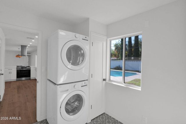 501 W SELDON Lane, Phoenix, AZ 85021