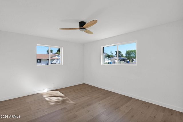 501 W SELDON Lane, Phoenix, AZ 85021