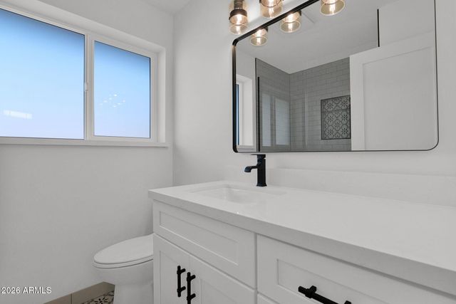 501 W SELDON Lane, Phoenix, AZ 85021