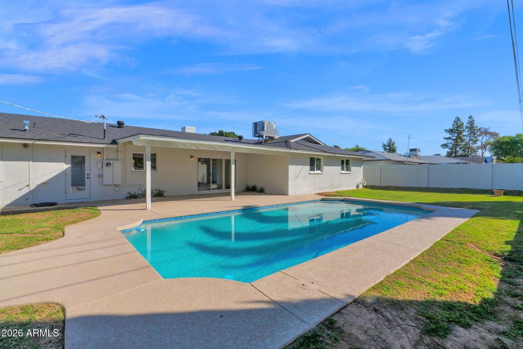 Image 40 of property listing at 501 W SELDON Lane, Phoenix, AZ 85021