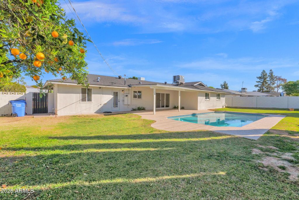 Image 44 of property listing at 501 W SELDON Lane, Phoenix, AZ 85021