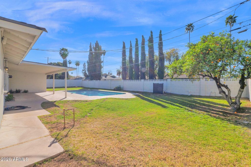 Image 45 of property listing at 501 W SELDON Lane, Phoenix, AZ 85021