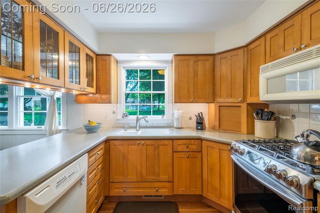 3706 Lido Drive, Highland, MI 48356