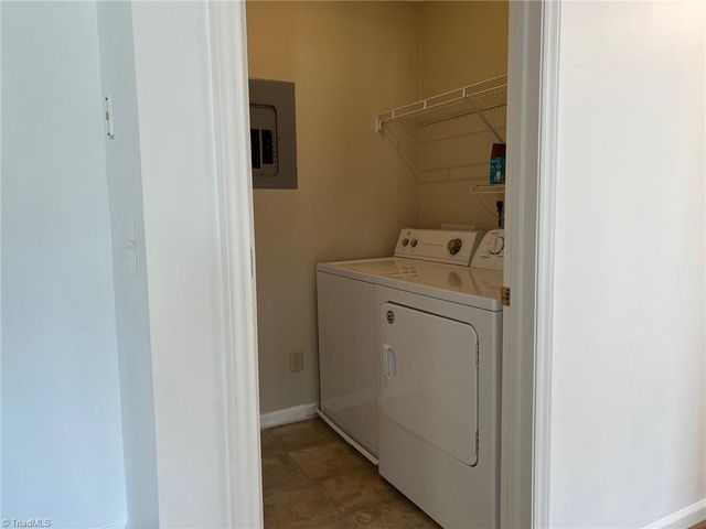 6704 W Friendly Avenue 4E, Greensboro, NC 27410