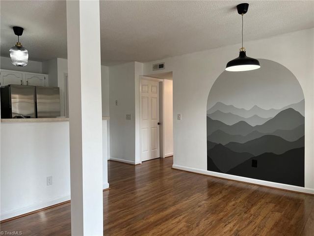 6704 W Friendly Avenue 4E, Greensboro, NC 27410