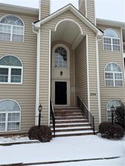 6704 W Friendly Avenue 4E, Greensboro, NC 27410