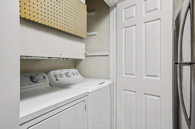 807 W 25th ST 309, Austin, TX 78705