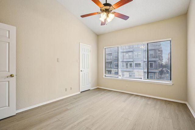 807 W 25th ST 309, Austin, TX 78705