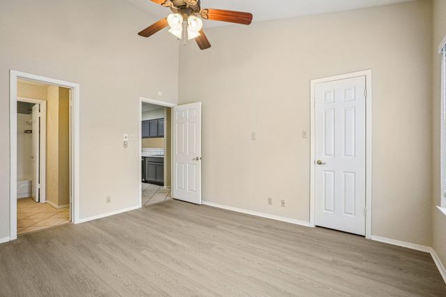 807 W 25th ST 309, Austin, TX 78705