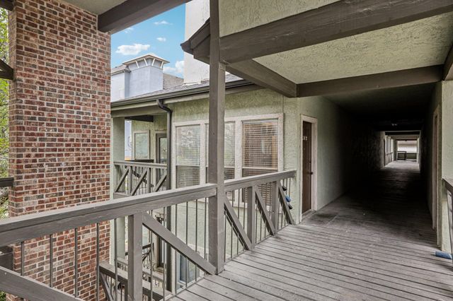 807 W 25th ST 309, Austin, TX 78705