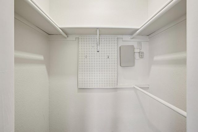 807 W 25th ST 309, Austin, TX 78705