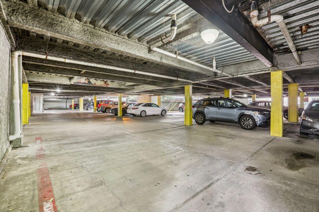 807 W 25th ST 309, Austin, TX 78705