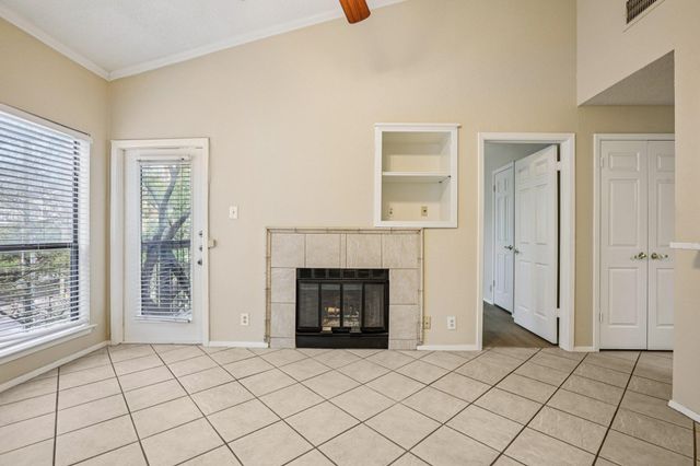 807 W 25th ST 309, Austin, TX 78705