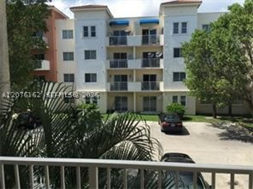 11050 SW 196th St 303, Cutler Bay, FL 33157