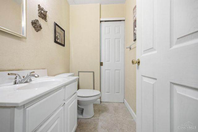 11391 Folkstone Drive, Forest Park, OH 45240
