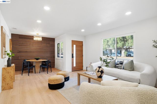 43163 Starr St, Fremont, CA 94539