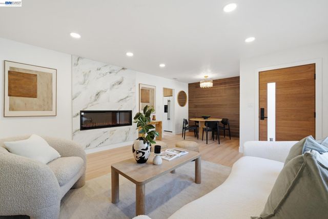 43163 Starr St, Fremont, CA 94539
