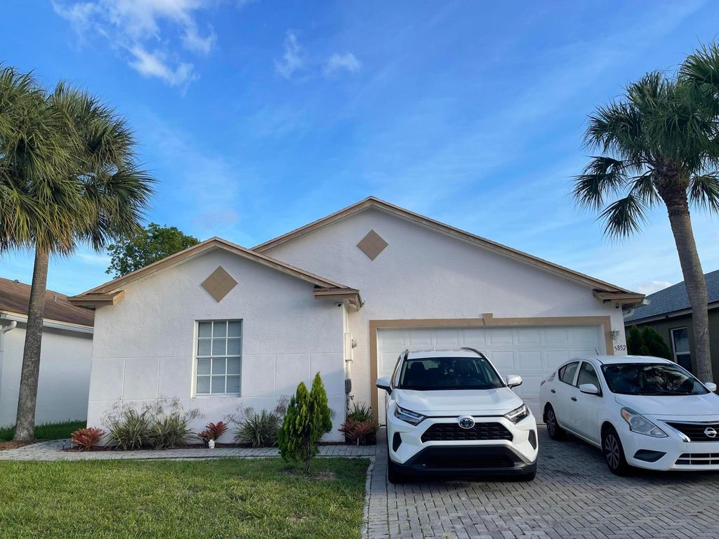 5852 Azalea Circle, West Palm Beach, FL 33415