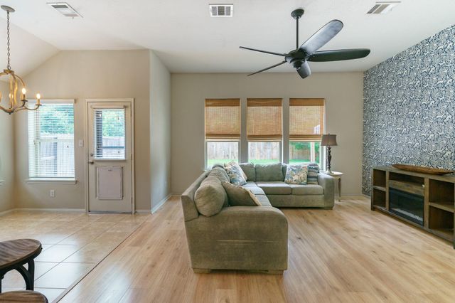 12527 Bridle Springs Lane, Houston, TX 77044