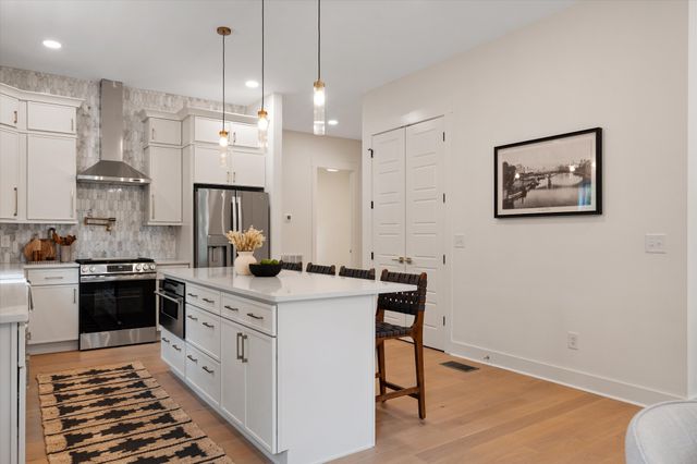 1111 Pennock Ave, Nashville, TN 37207