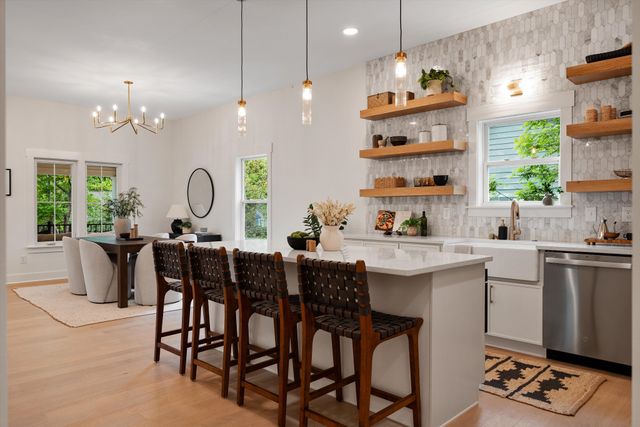 1111 Pennock Ave, Nashville, TN 37207